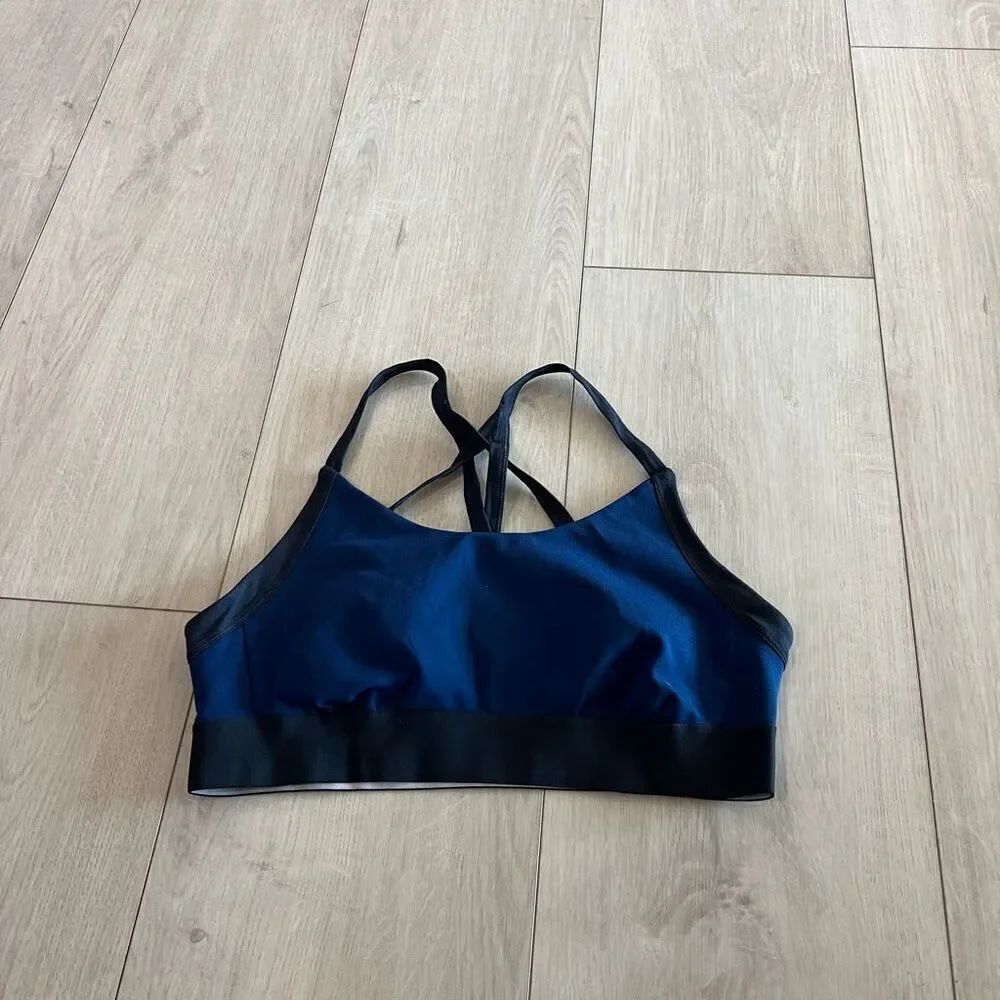 The North Face Womens Motivation Studio Sports Bra Estate Blue L